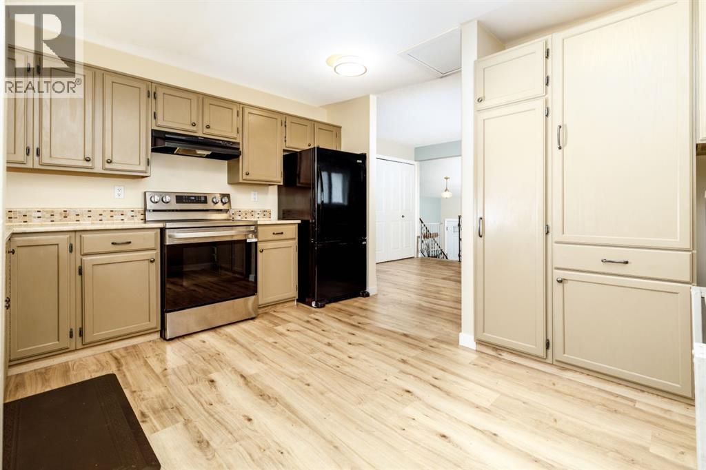 152 Dundee Crescent, Penhold, Alberta  T0M 1R0 - Photo 7 - A2342678