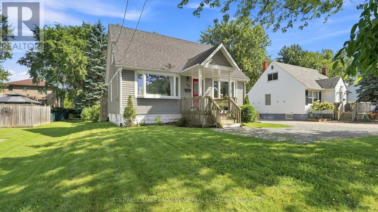 754 South Pelham Road, Welland, Ontario  L3C 3C8 - Photo 1 - X13773616