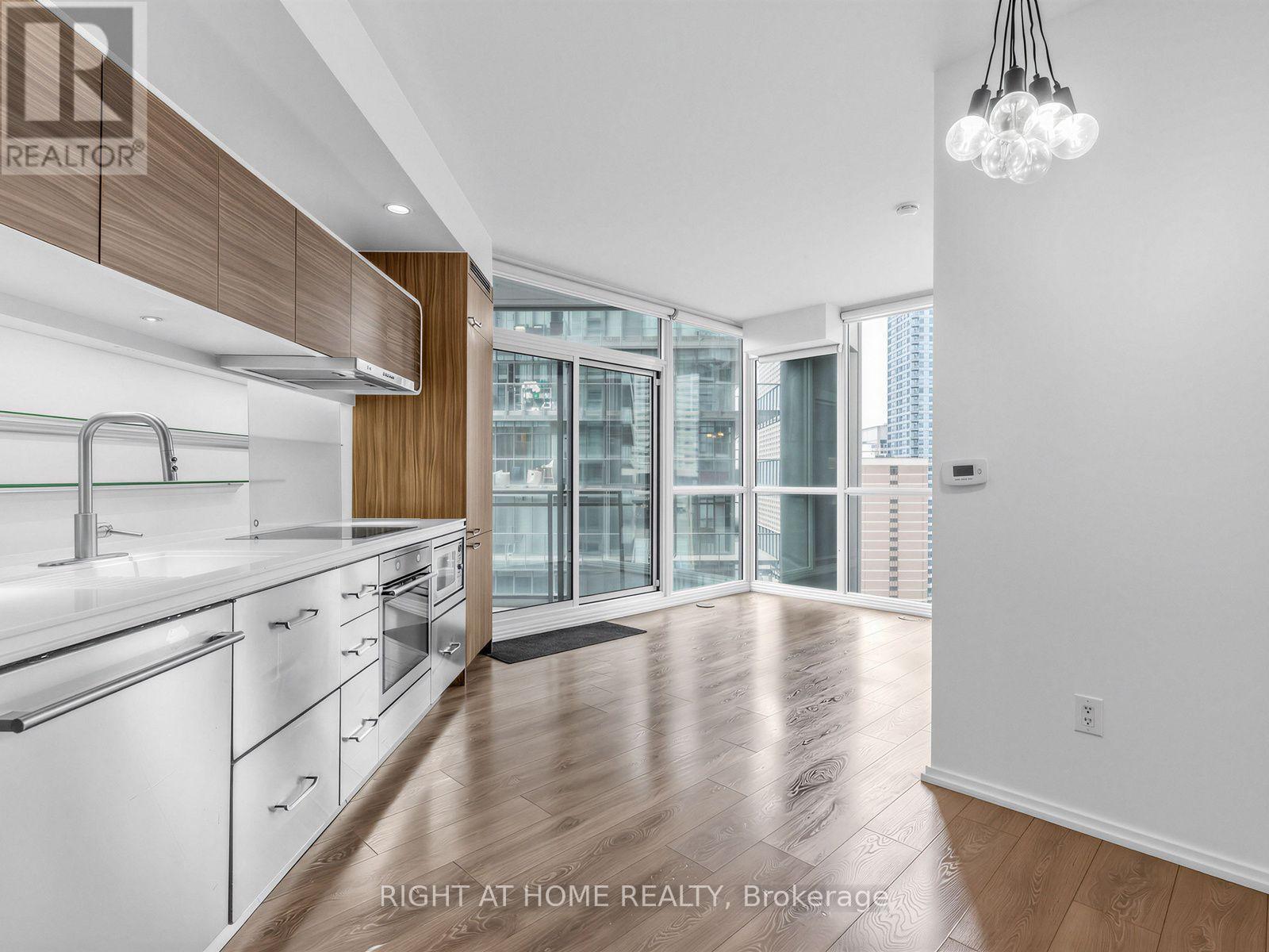 2006 - 45 Charles Street E, Toronto, Ontario  M4Y 0B8 - Photo 11 - C13764266
