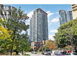 909 - 62 FOREST MANOR ROAD, Toronto, Ontario