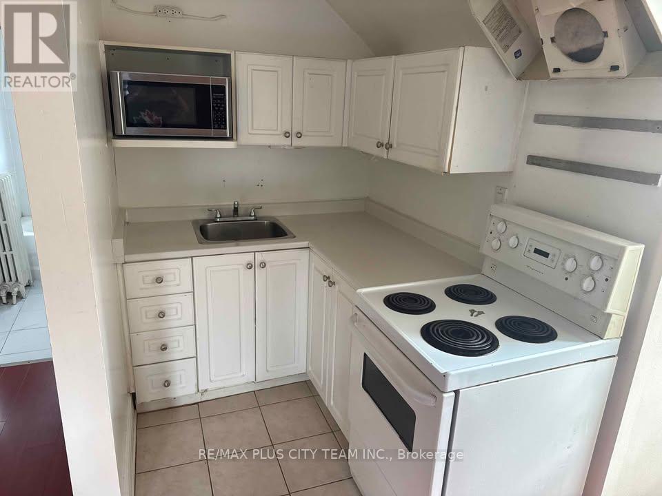 3 - 1745 Bathurst Street, Toronto, Ontario  M5P 3K5 - Photo 7 - C13773708