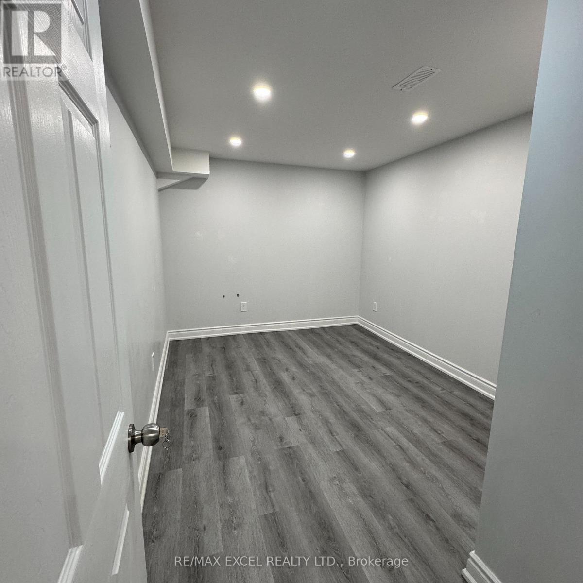 Bsmt - 102 Galbraith Crescent, Markham, Ontario  L3S 1J3 - Photo 7 - N13773640