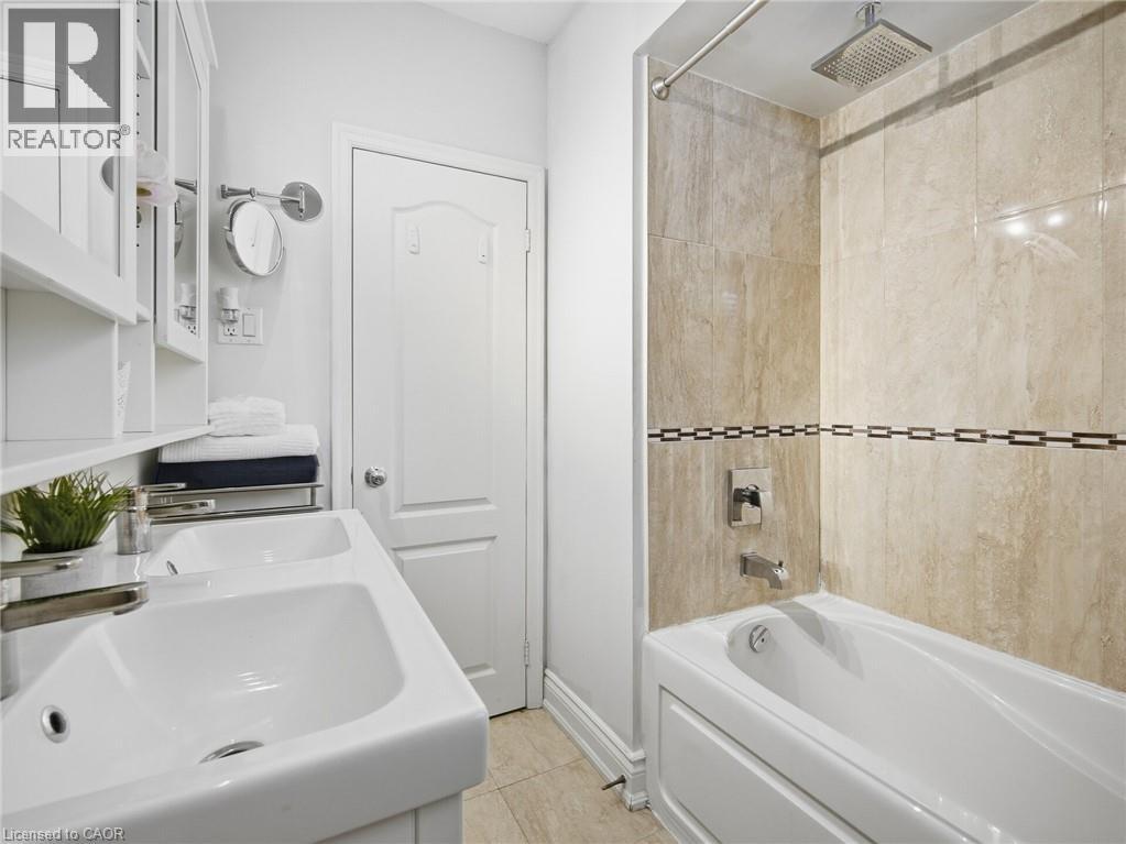 205 Prince Edward Drive S, Toronto, Ontario  M8Y 3X1 - Photo 11 - 40862676