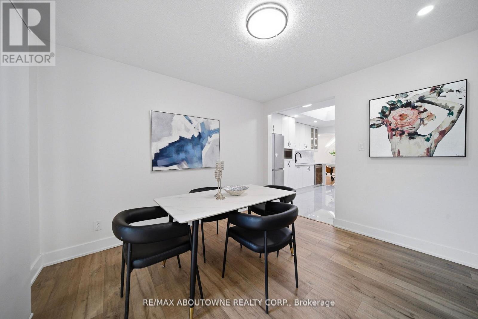 2066 Rebecca Street, Oakville, Ontario  L6L 2A2 - Photo 13 - W13773634