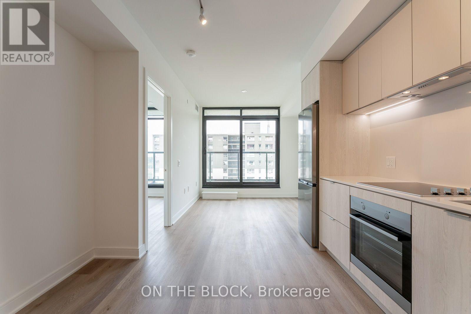 807 - 86 DUNDAS STREET E
