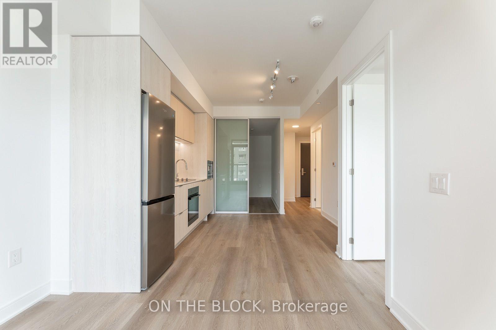 807 - 86 Dundas Street E, Mississauga, Ontario  L5A 1W4 - Photo 4 - W13773672