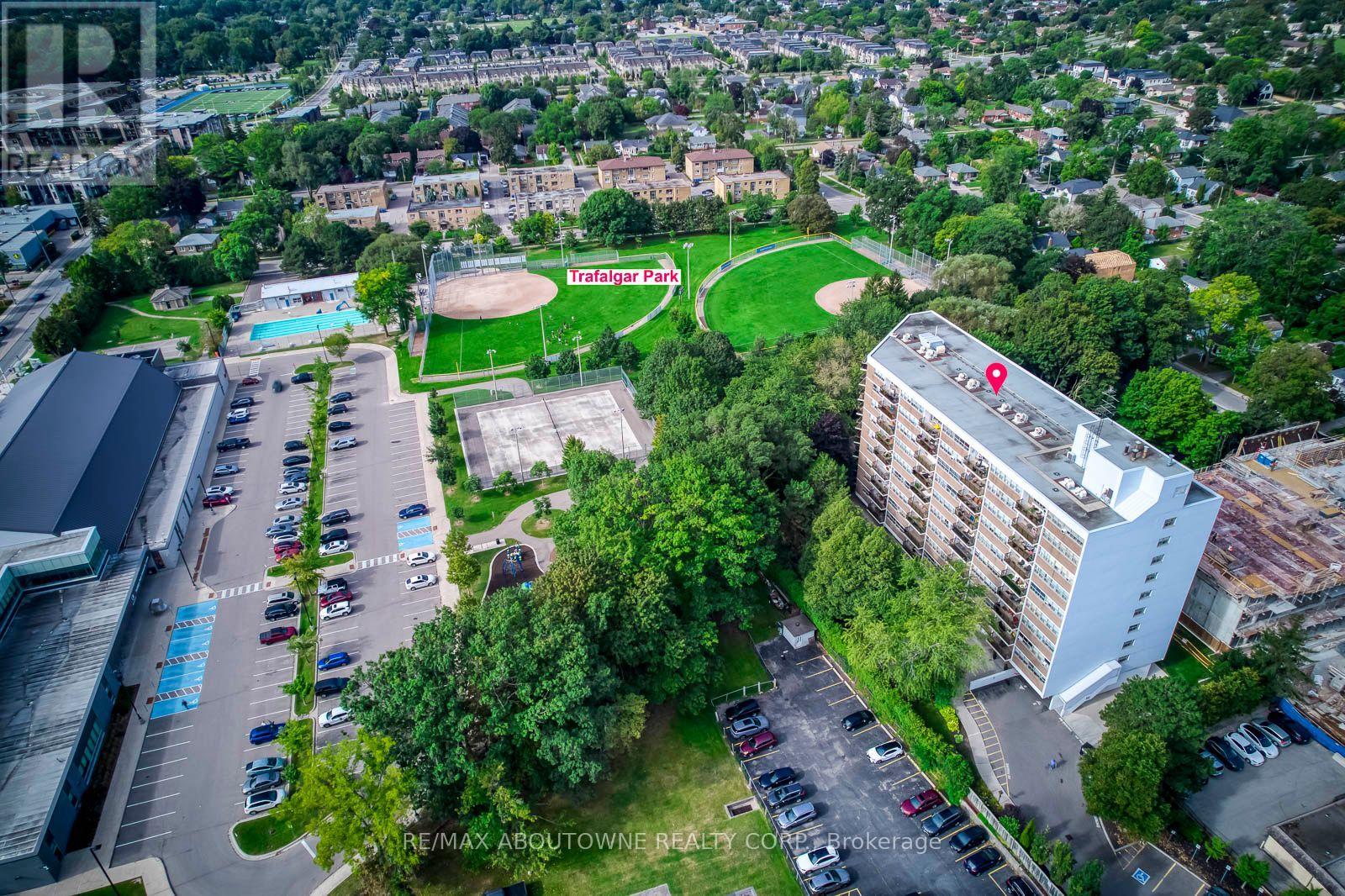 906 - 212 Kerr Street, Oakville, Ontario  L6K 3B1 - Photo 1 - W13773690