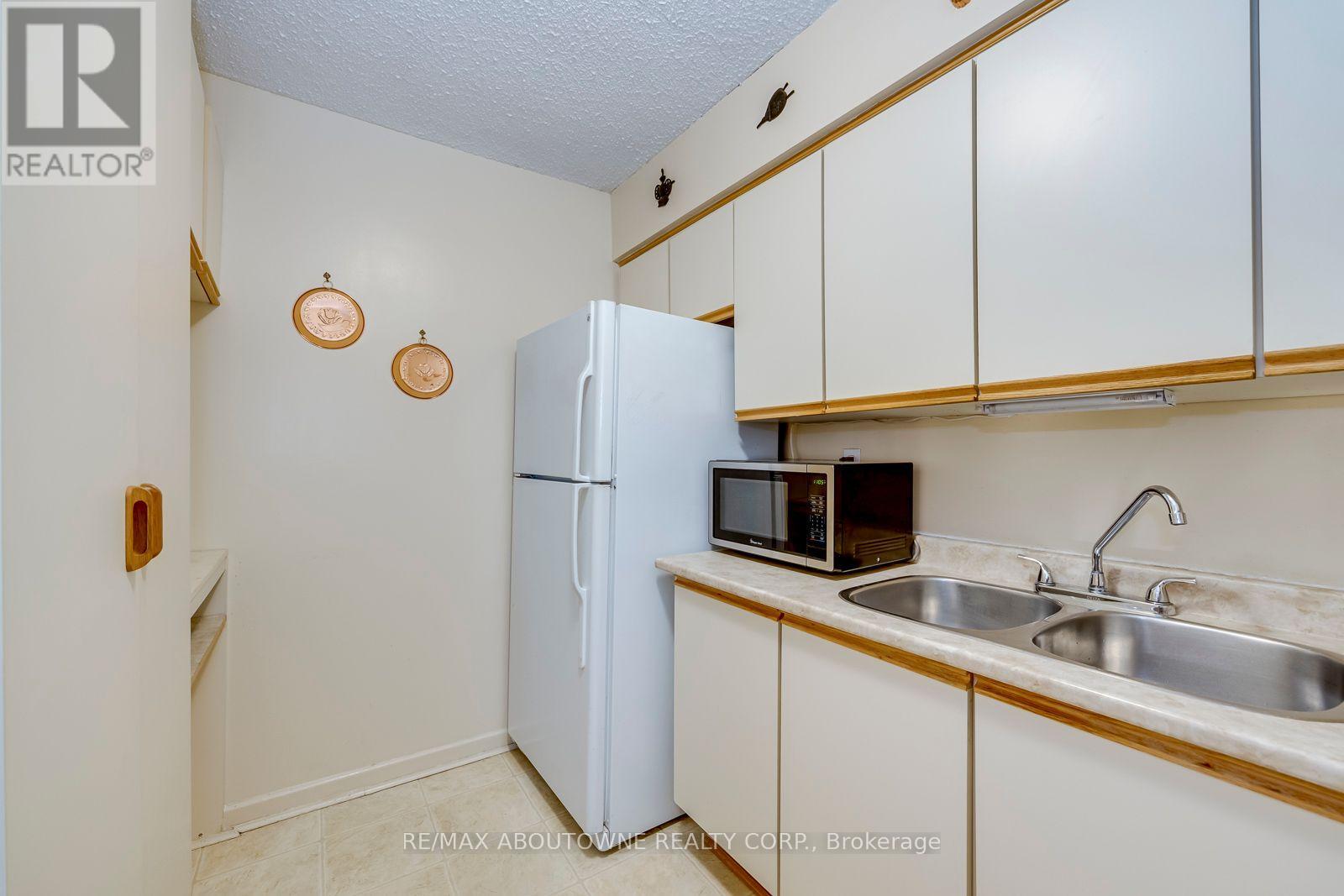 906 - 212 Kerr Street, Oakville, Ontario  L6K 3B1 - Photo 29 - W13773690