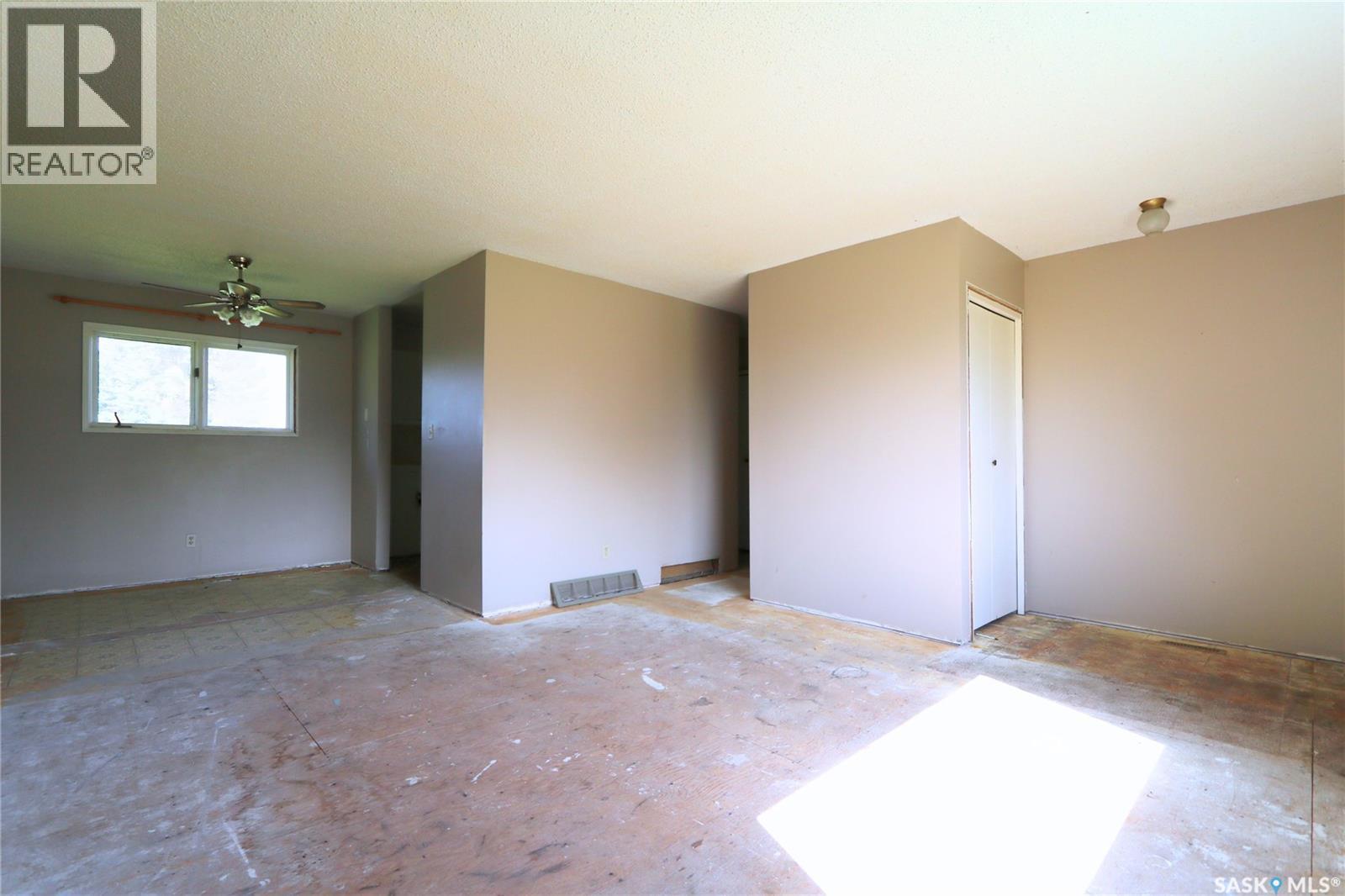 105 Fifth Avenue, Rhein, Saskatchewan  S0A 3K0 - Photo 4 - SK048159
