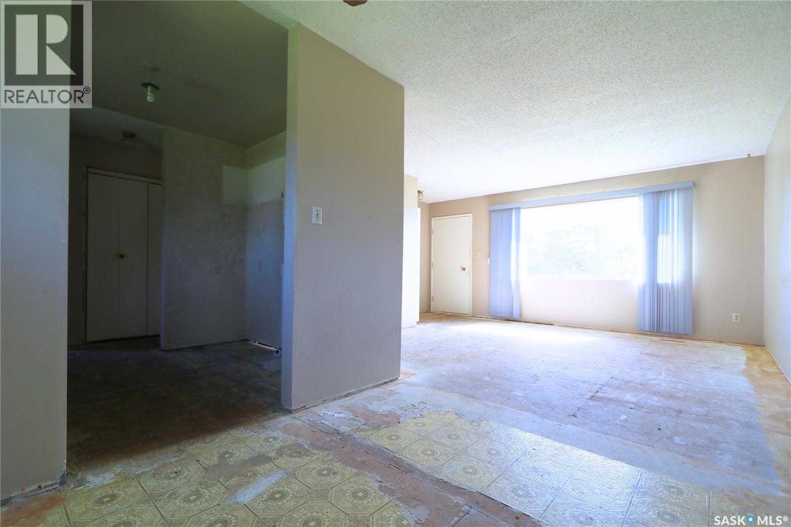 105 Fifth Avenue, Rhein, Saskatchewan  S0A 3K0 - Photo 6 - SK048159