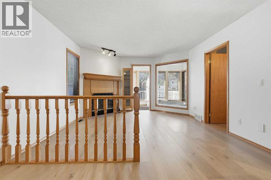 463 23 Avenue NW, Calgary, Alberta  T2M 1S5 - Photo 12 - A2340984