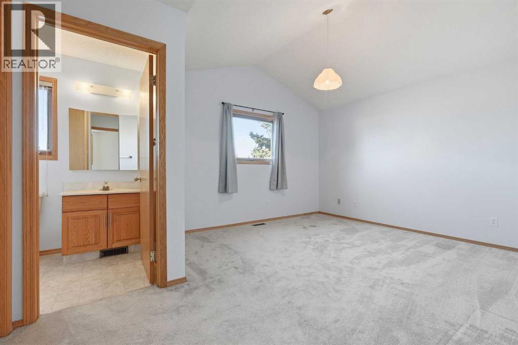 463 23 Avenue NW, Calgary, Alberta  T2M 1S5 - Photo 24 - A2340984
