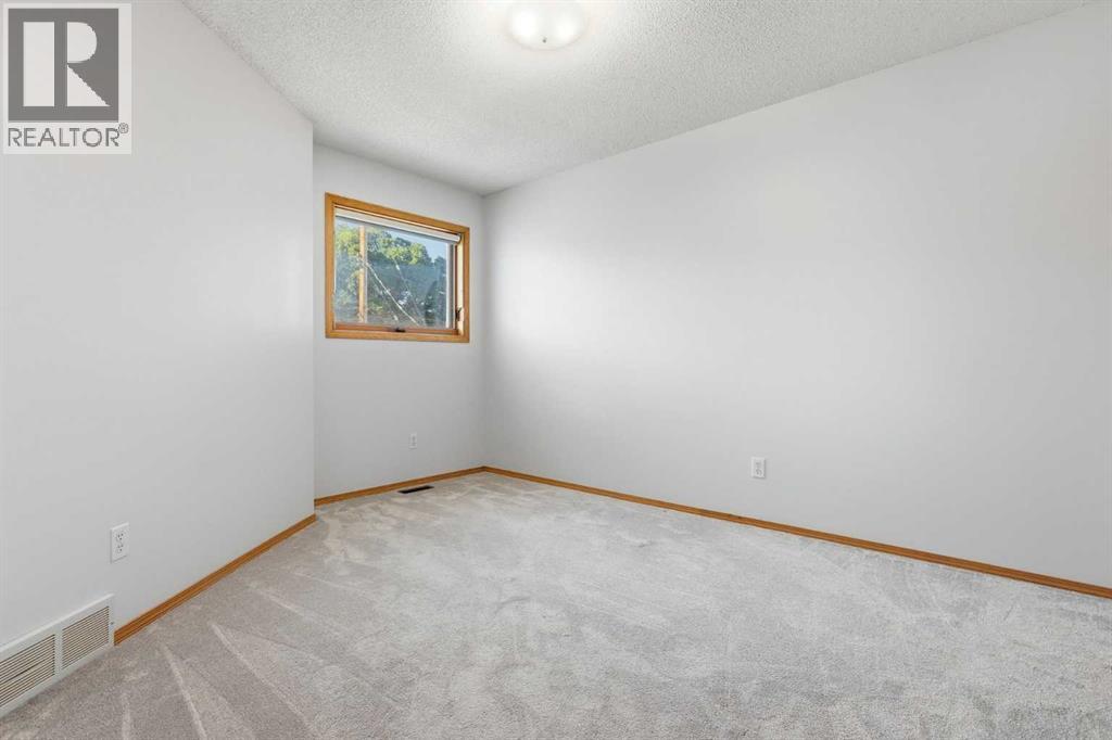 463 23 Avenue NW, Calgary, Alberta  T2M 1S5 - Photo 29 - A2340984