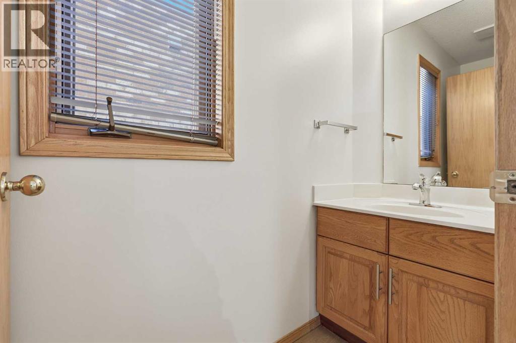 463 23 Avenue NW, Calgary, Alberta  T2M 1S5 - Photo 20 - A2340984