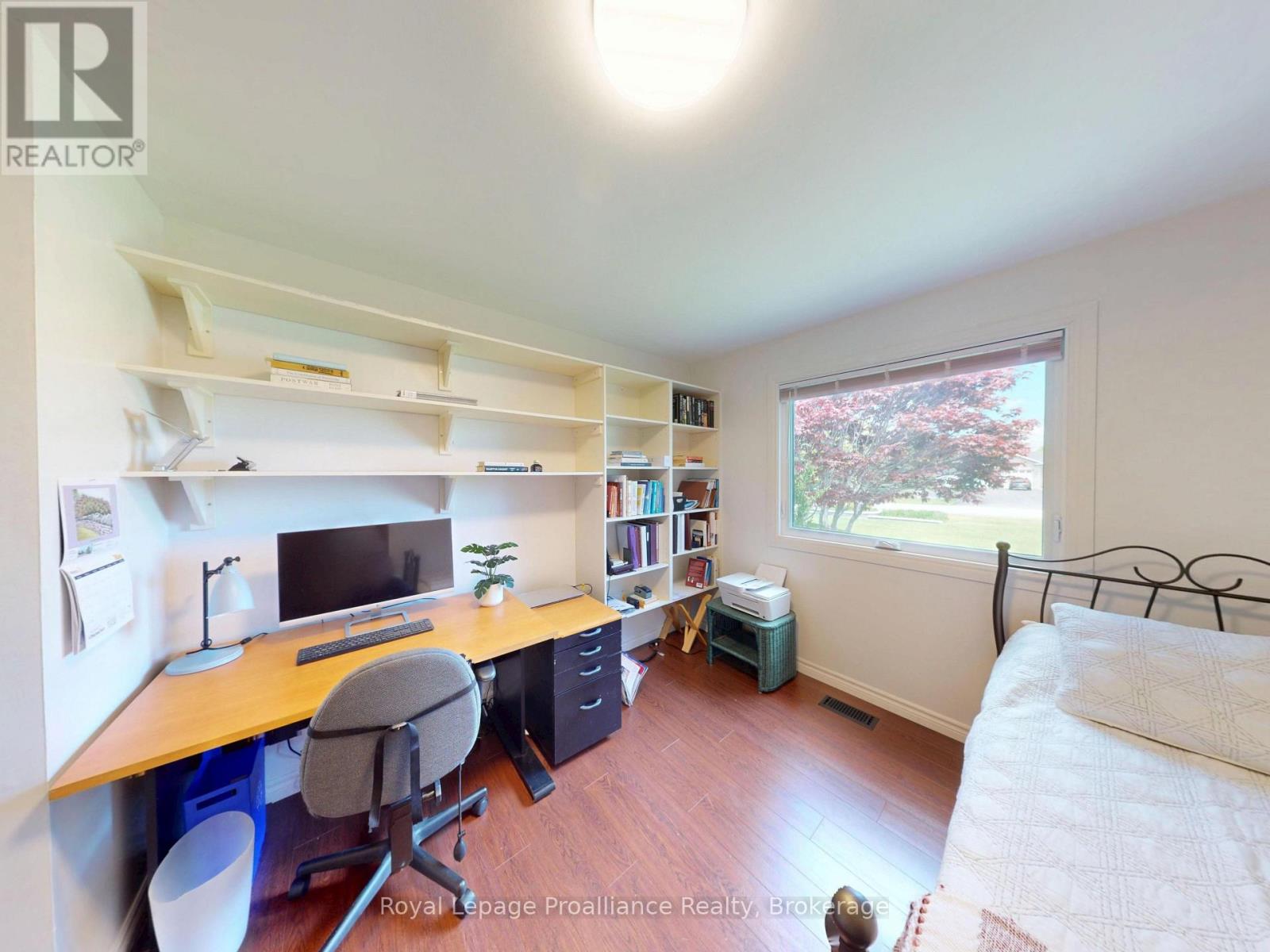 100 Bay Breeze Street, Prince Edward County, Ontario  K8N 4Z7 - Photo 12 - X13773906