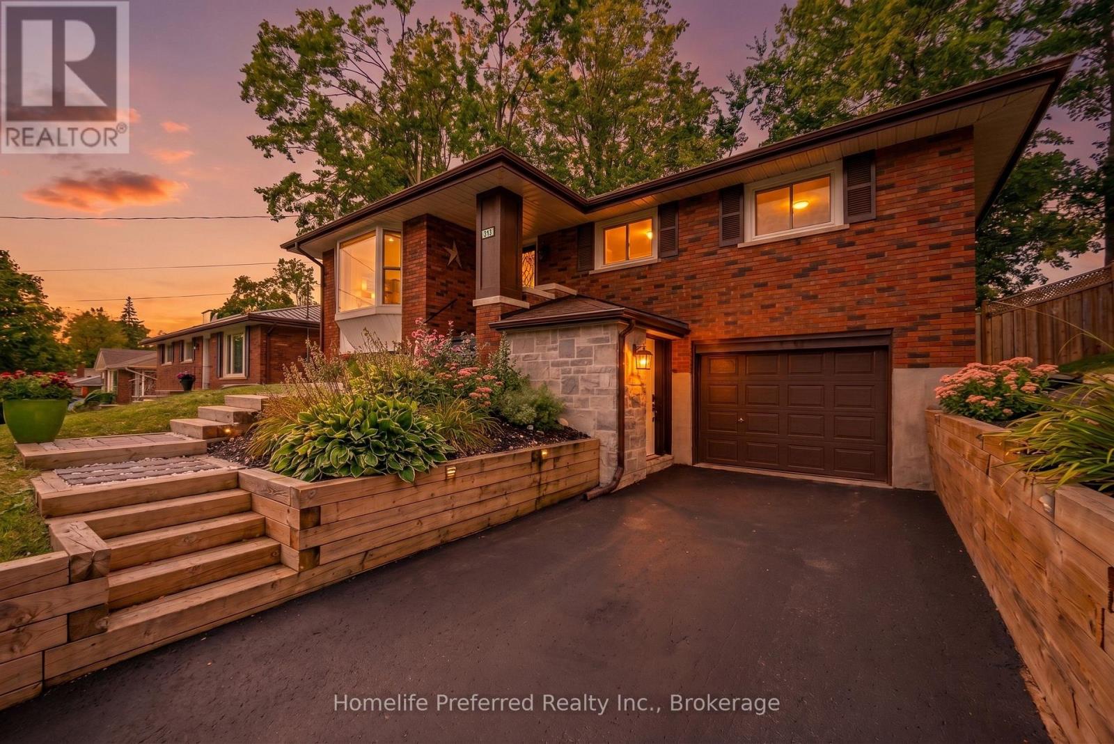313 LINDAN AVENUE, Selwyn, Ontario