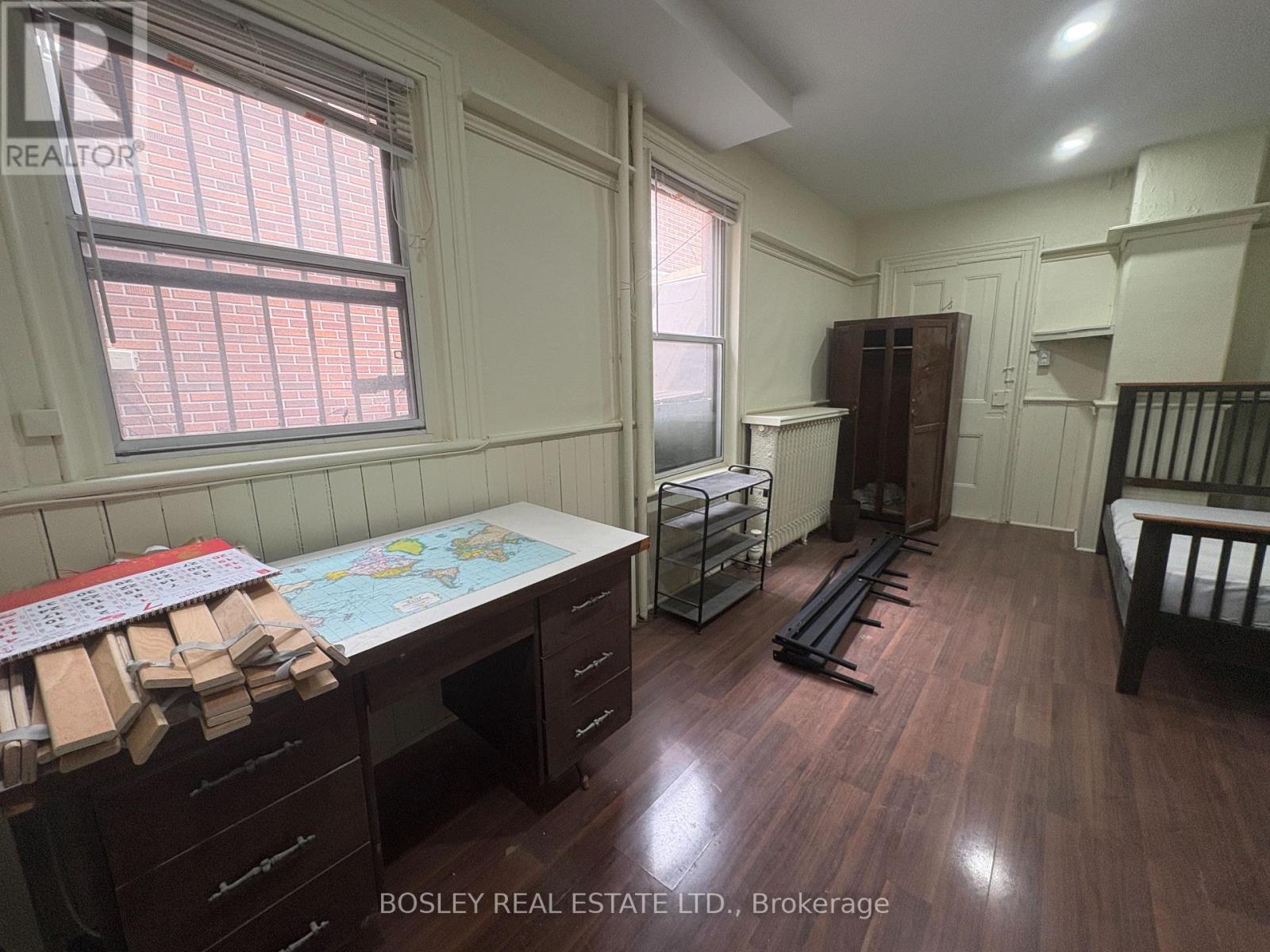 Main - 14 D'arcy Street, Toronto, Ontario  M5T 1J7 - Photo 5 - C13773844