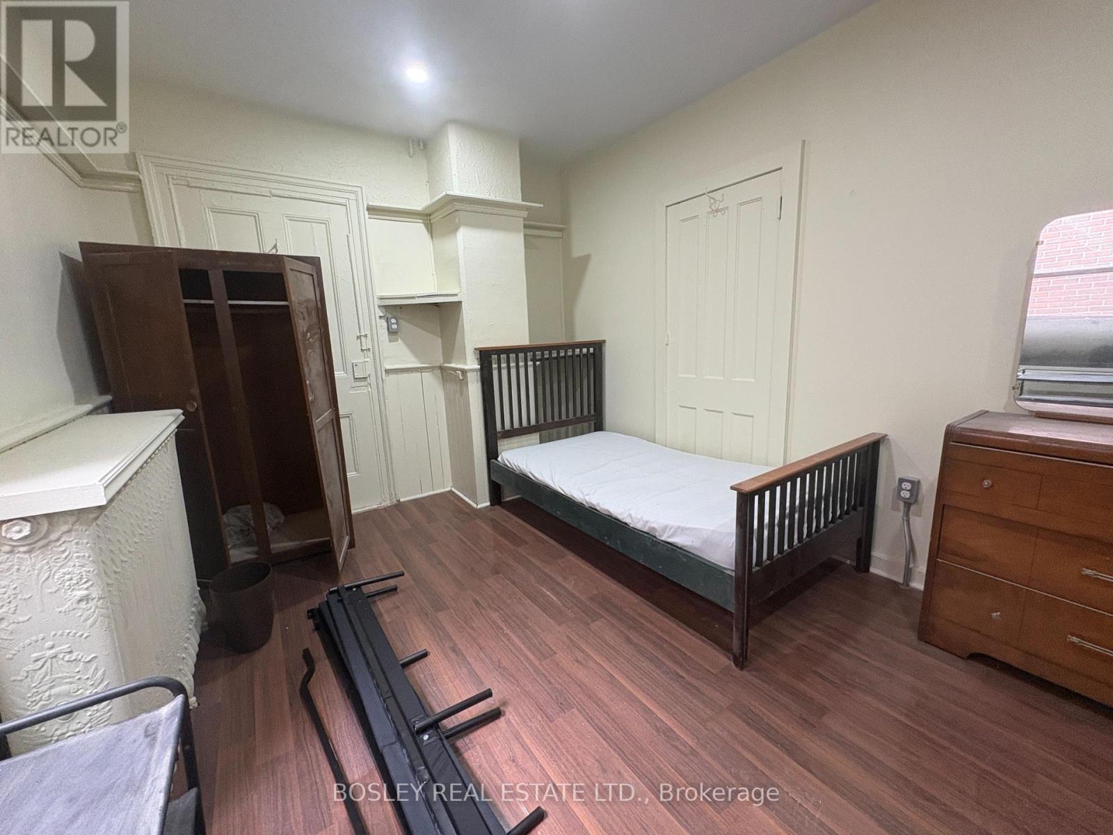 Main - 14 D'arcy Street, Toronto, Ontario  M5T 1J7 - Photo 6 - C13773844