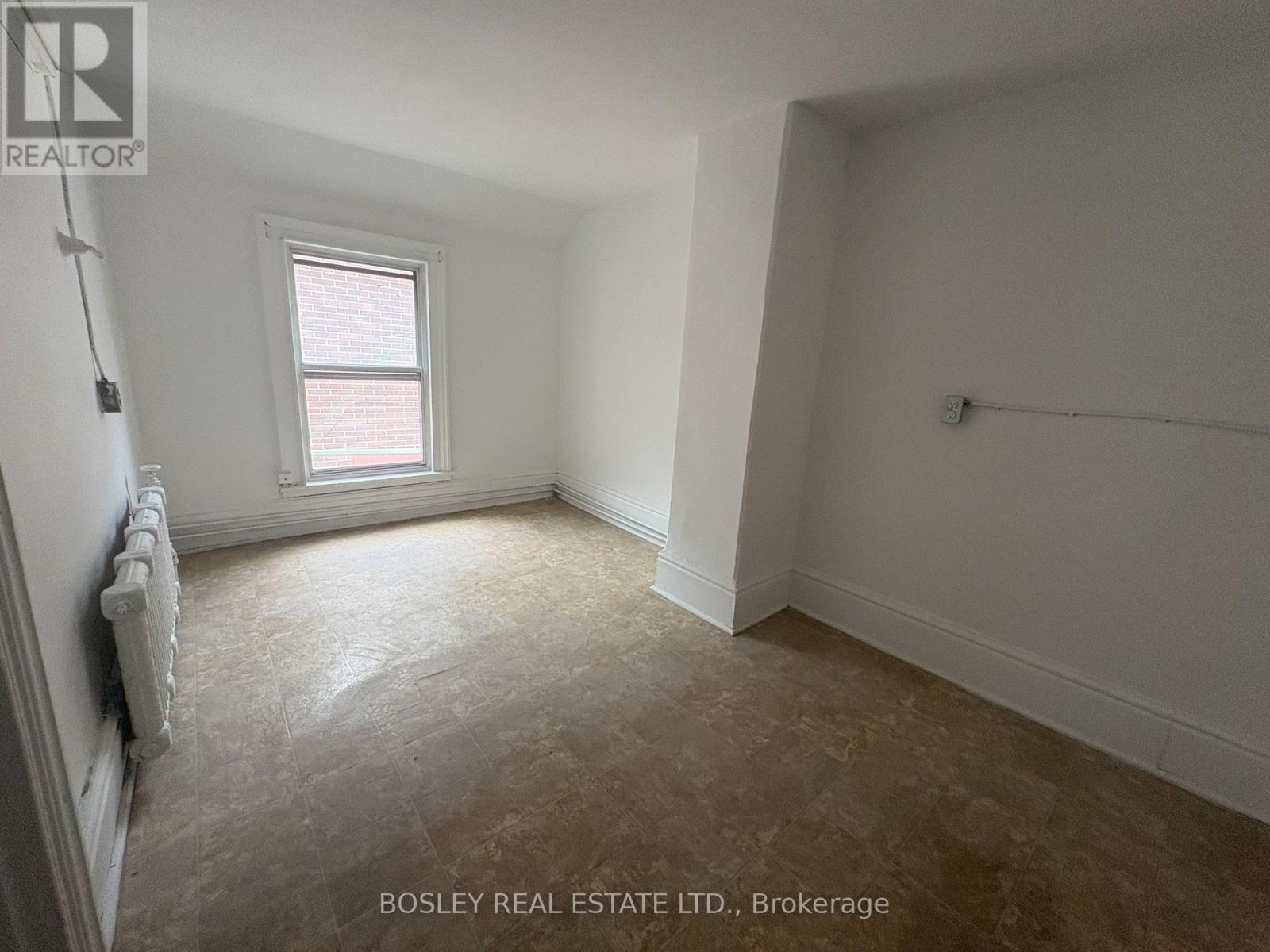Upper - 14 D'arcy Street, Toronto, Ontario  M5T 1J7 - Photo 15 - C13774050