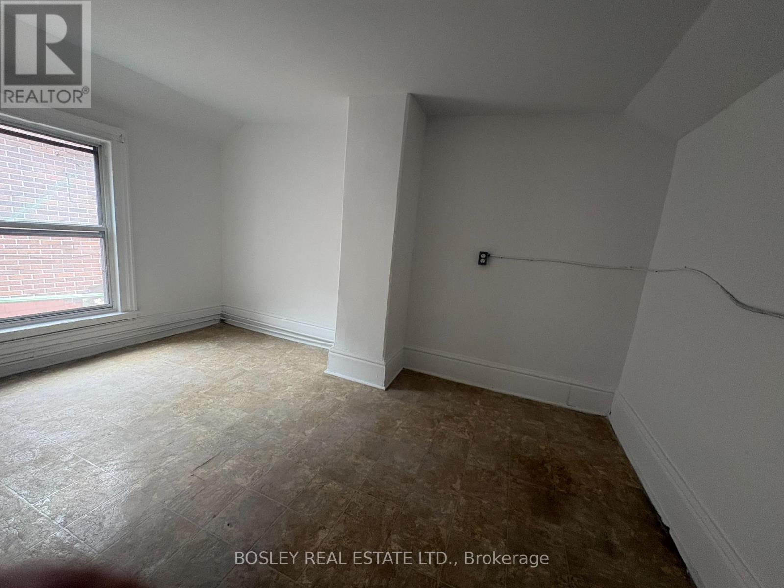 Upper - 14 D'arcy Street, Toronto, Ontario  M5T 1J7 - Photo 16 - C13774050