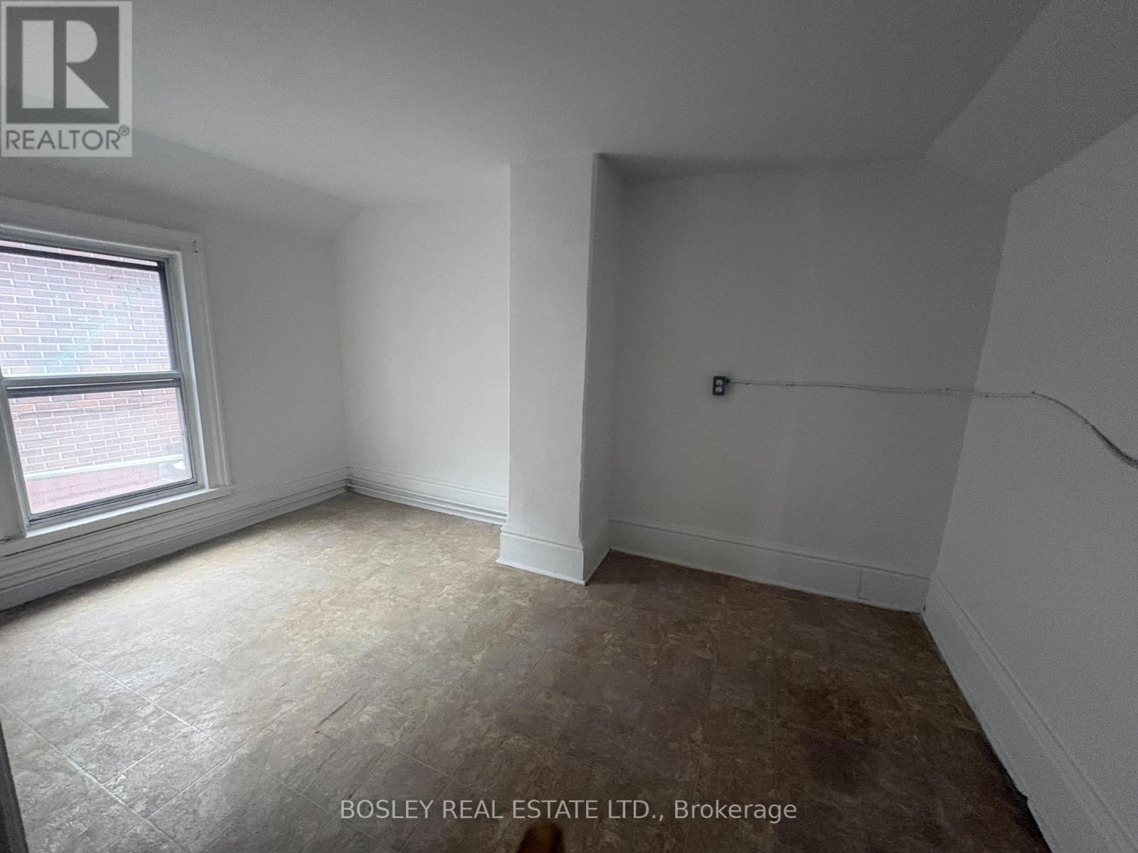 Upper - 14 D'arcy Street, Toronto, Ontario  M5T 1J7 - Photo 18 - C13774050