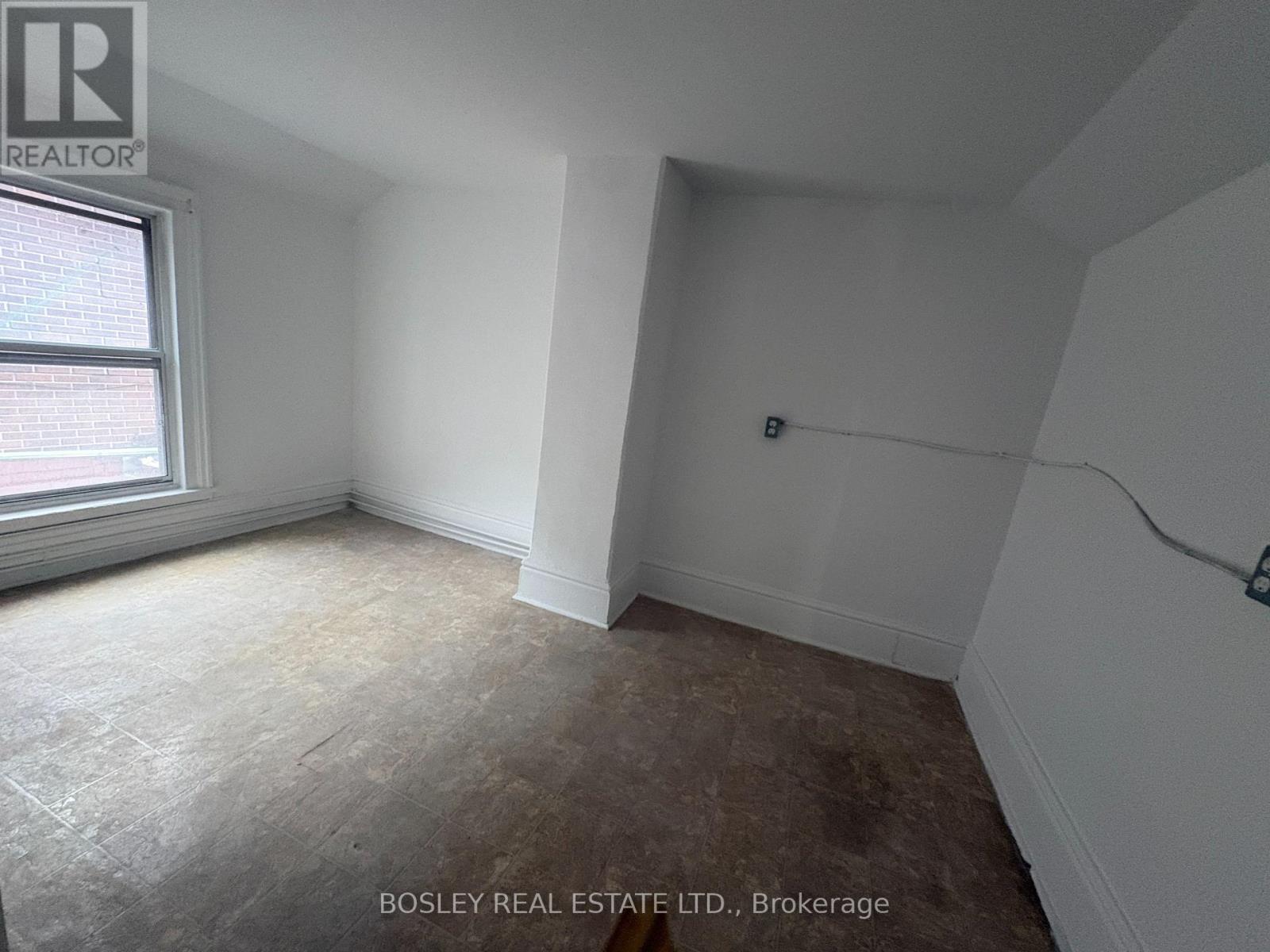 Upper - 14 D'arcy Street, Toronto, Ontario  M5T 1J7 - Photo 19 - C13774050
