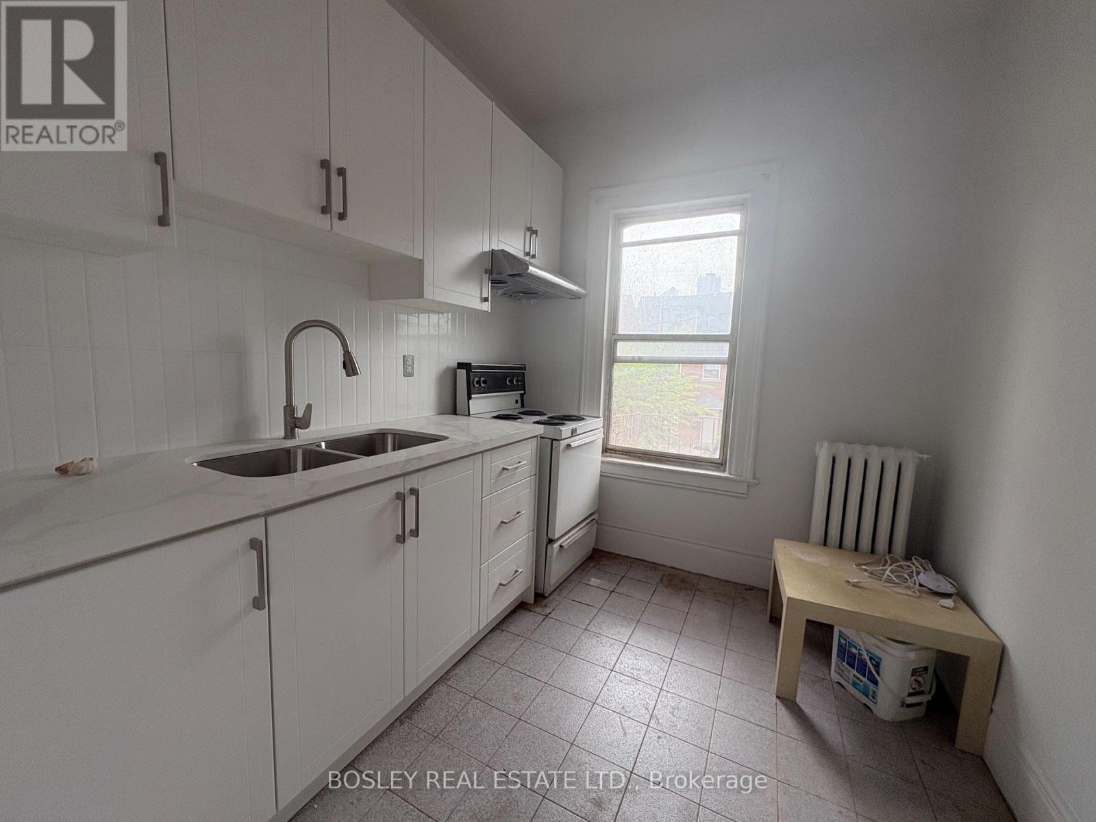 Upper - 14 D'arcy Street, Toronto, Ontario  M5T 1J7 - Photo 3 - C13774050