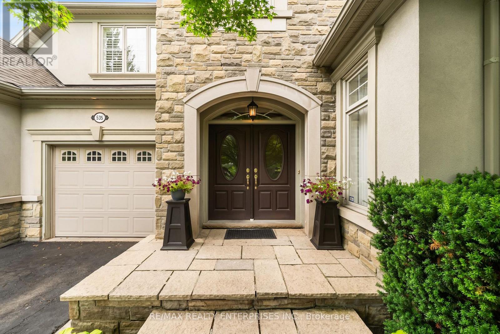 535 CANYON STREET Mississauga (Lorne Park) Ontario Canada L5H4L4 4