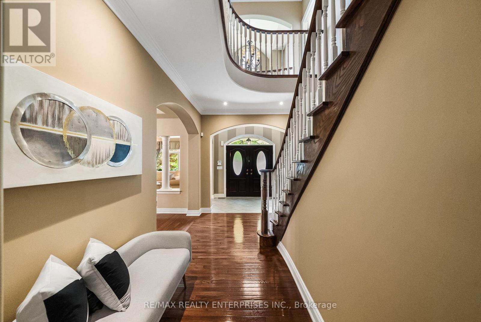 535 CANYON STREET Mississauga (Lorne Park) Ontario Canada L5H4L4 5