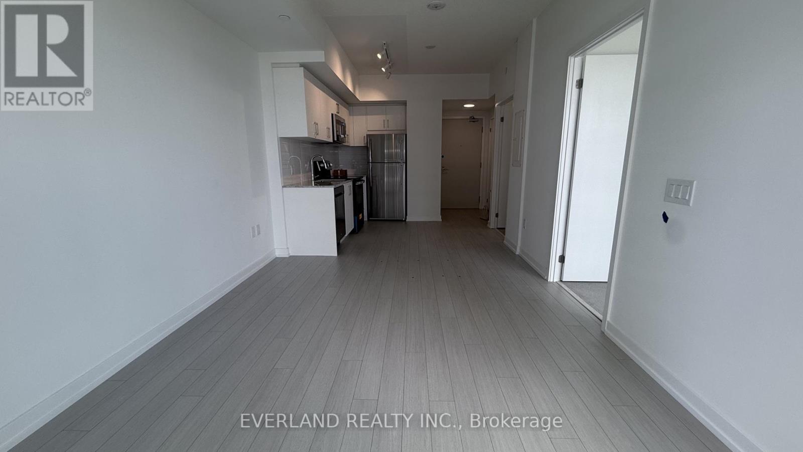2205 - 4010 Eglinton Avenue W, Toronto, Ontario  M9A 0G5 - Photo 8 - W13774048