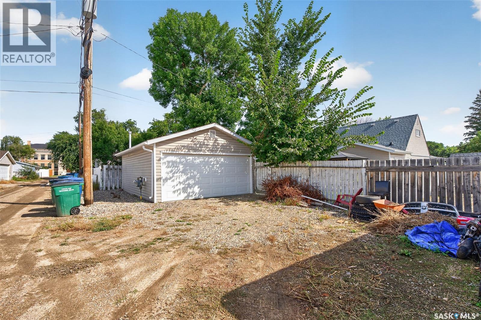 1242 4th Avenue Ne, Moose Jaw, Saskatchewan  S6H 1J4 - Photo 44 - SK048234