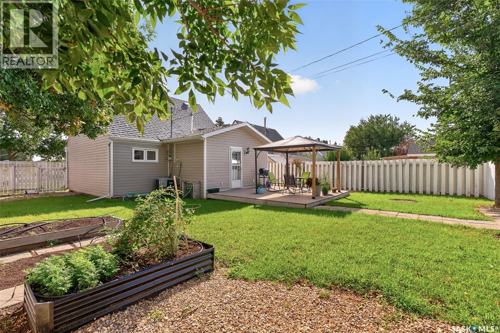 1242 4th Avenue Ne, Moose Jaw, Saskatchewan  S6H 1J4 - Photo 47 - SK048234