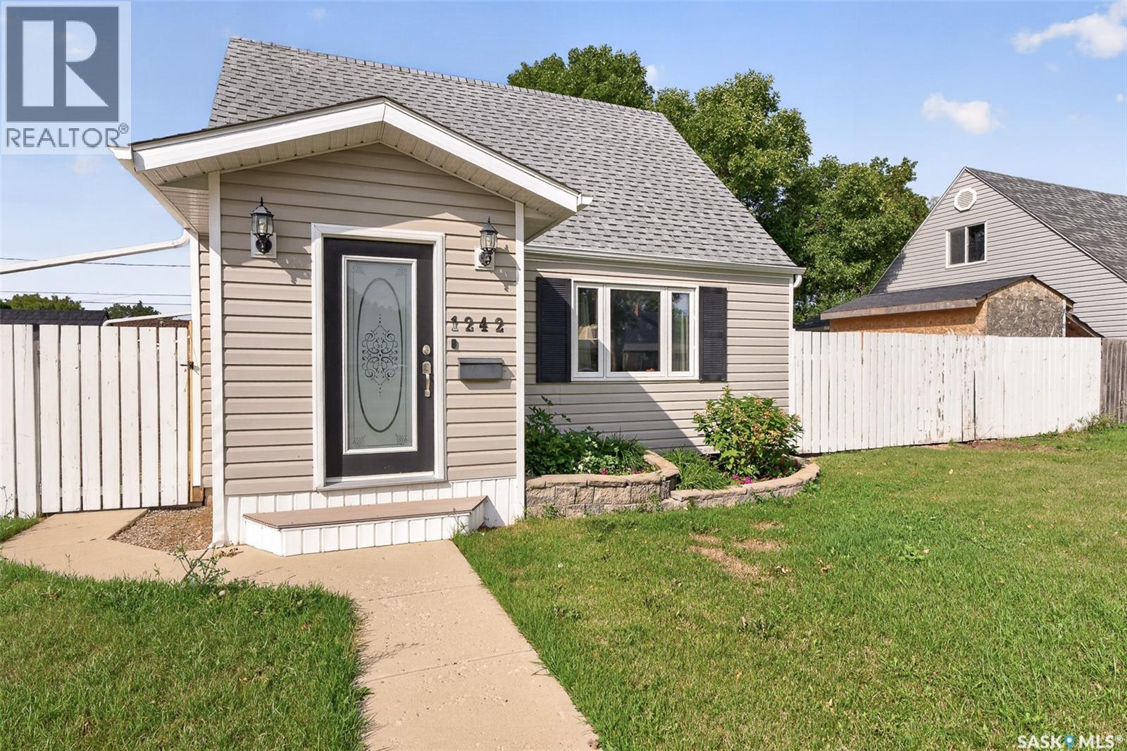 1242 4th Avenue Ne, Moose Jaw, Saskatchewan  S6H 1J4 - Photo 60 - SK048234