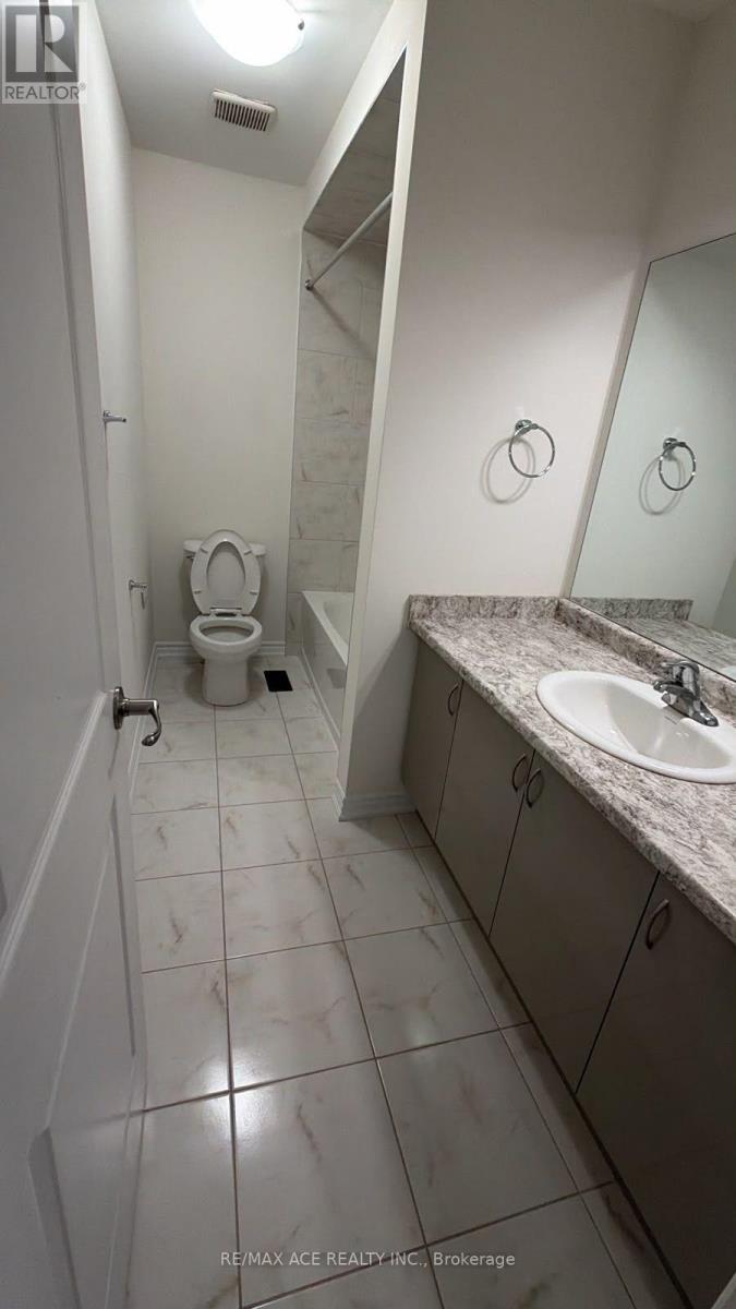 103 Flagg Avenue, Brant, Ontario  N3L 0J8 - Photo 9 - X13774026