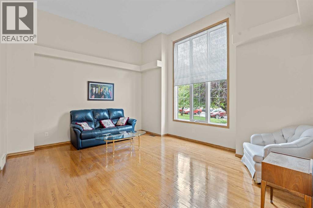 32 Country Hills Mews NW, Calgary, Alberta  T3K 4S4 - Photo 5 - A2344627