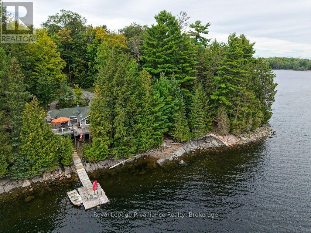 1077 PUKITIS TRAIL, Highlands East, Ontario