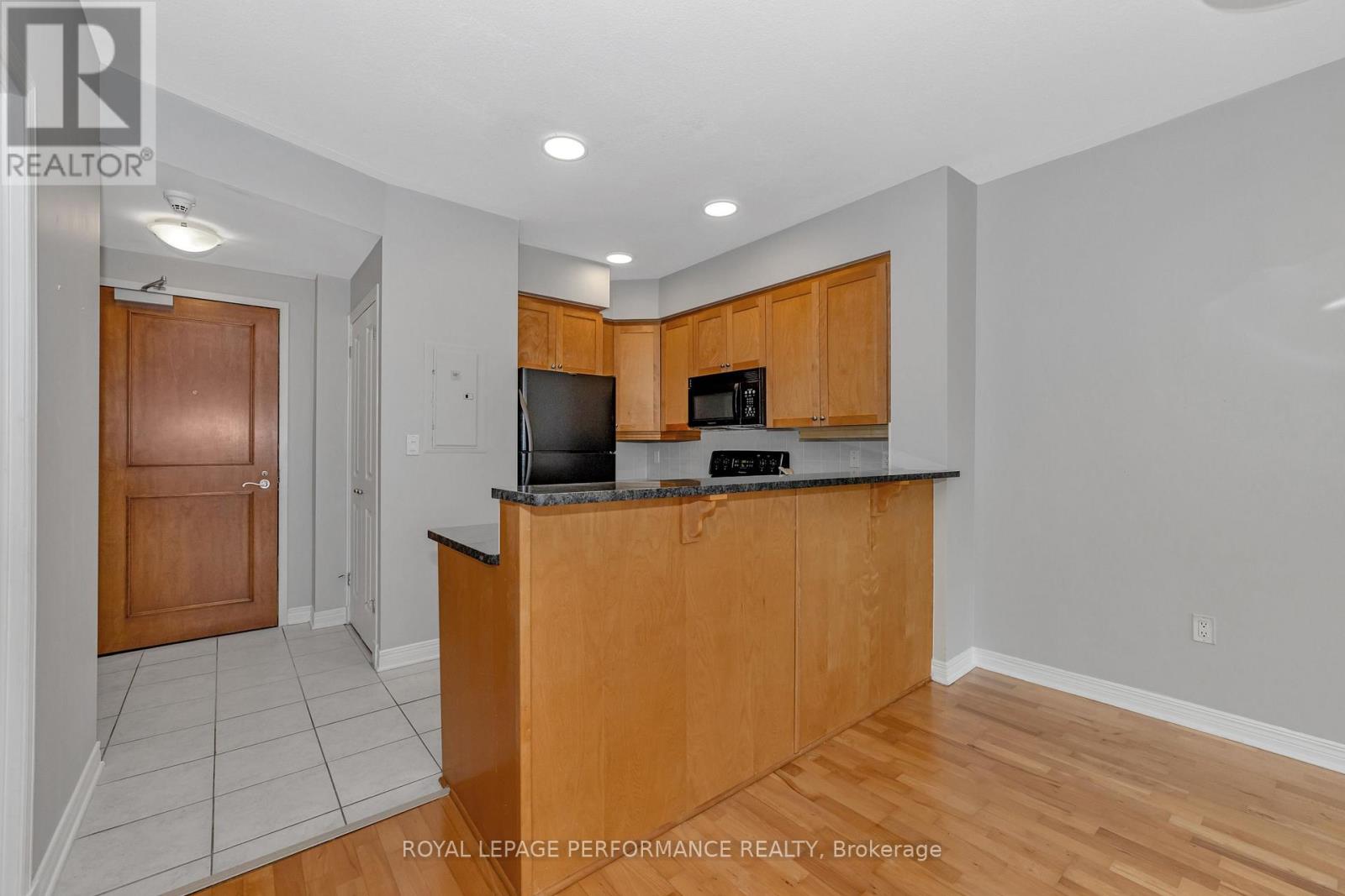 604 - 570 Laurier Avenue W, Ottawa, Ontario  K1R 1C8 - Photo 8 - X13774072