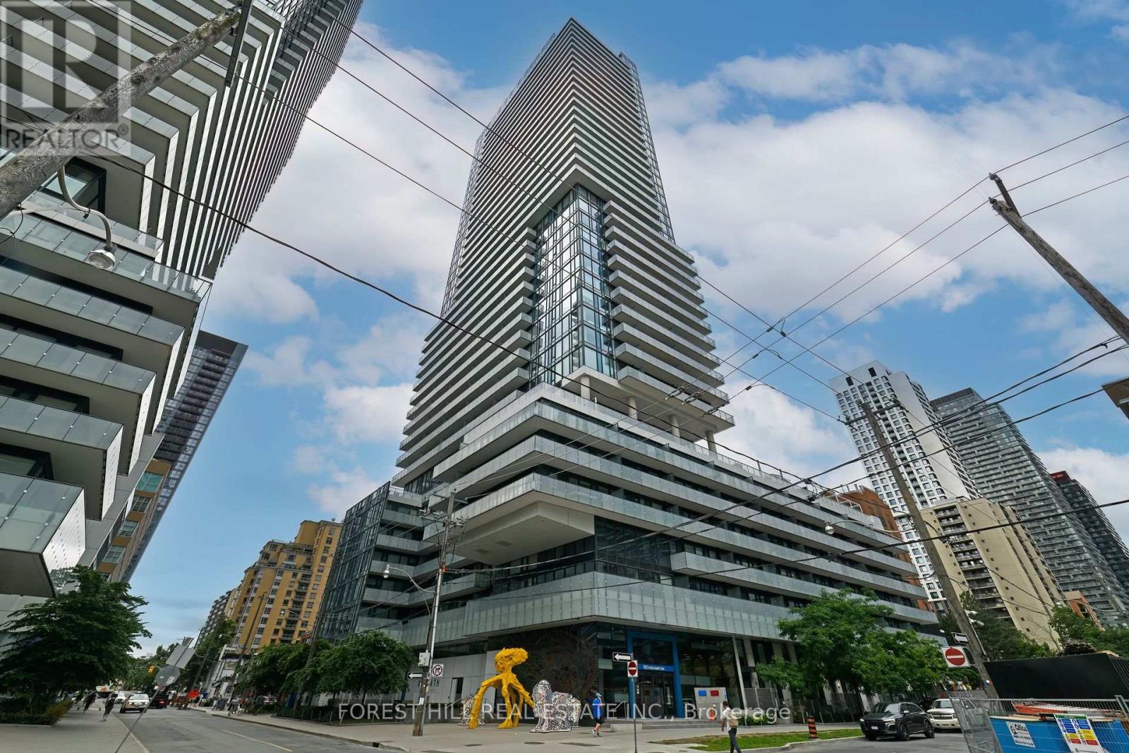 102 - 161 ROEHAMPTON AVENUE Toronto (Mount Pleasant West), ON M4P 0C8