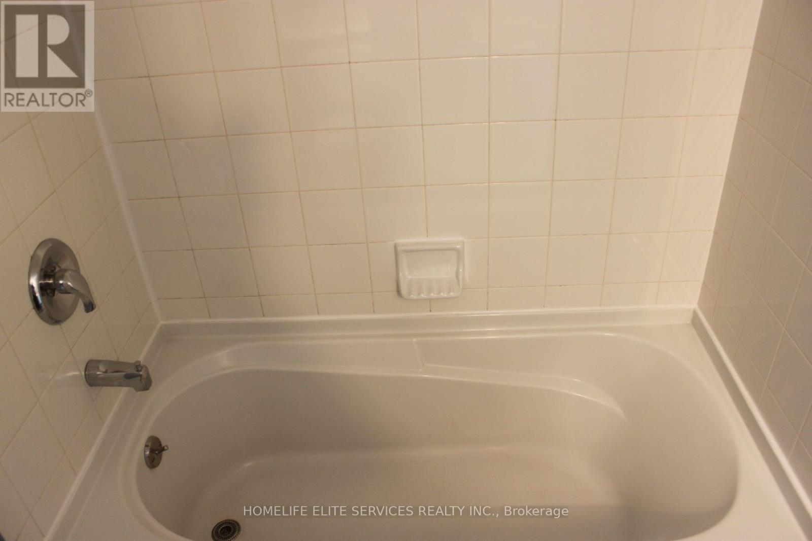 1615 - 11 Lee Centre Drive, Toronto, Ontario  M1H 3J5 - Photo 13 - E13774188