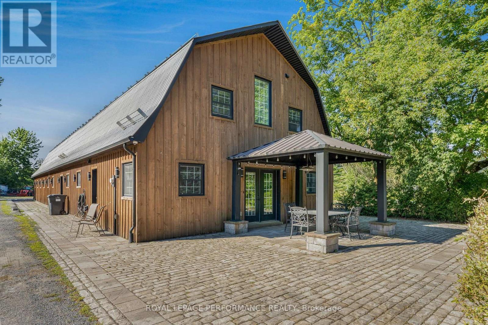 439 Front Road W, Champlain, Ontario