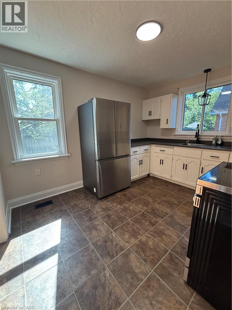 46 Delevan Crescent, Hamilton, Ontario  L9A 4A7 - Photo 8 - 40861761