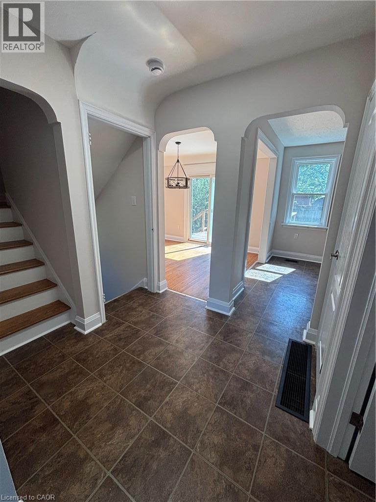 46 Delevan Crescent, Hamilton, Ontario  L9A 4A7 - Photo 13 - 40861761