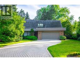 16 COLONIAL Crescent, Oakville, Ontario