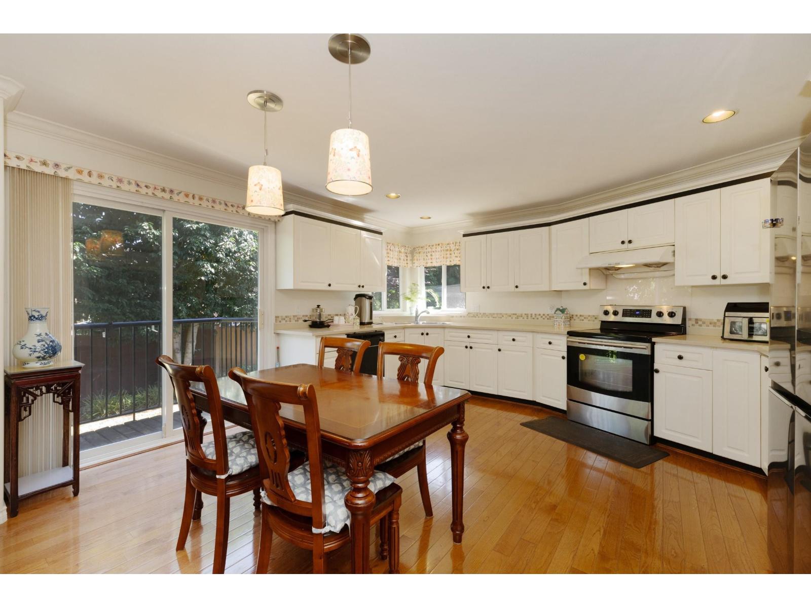 15898 99a Avenue, Surrey, British Columbia  V4N 2A7 - Photo 11 - R3162024