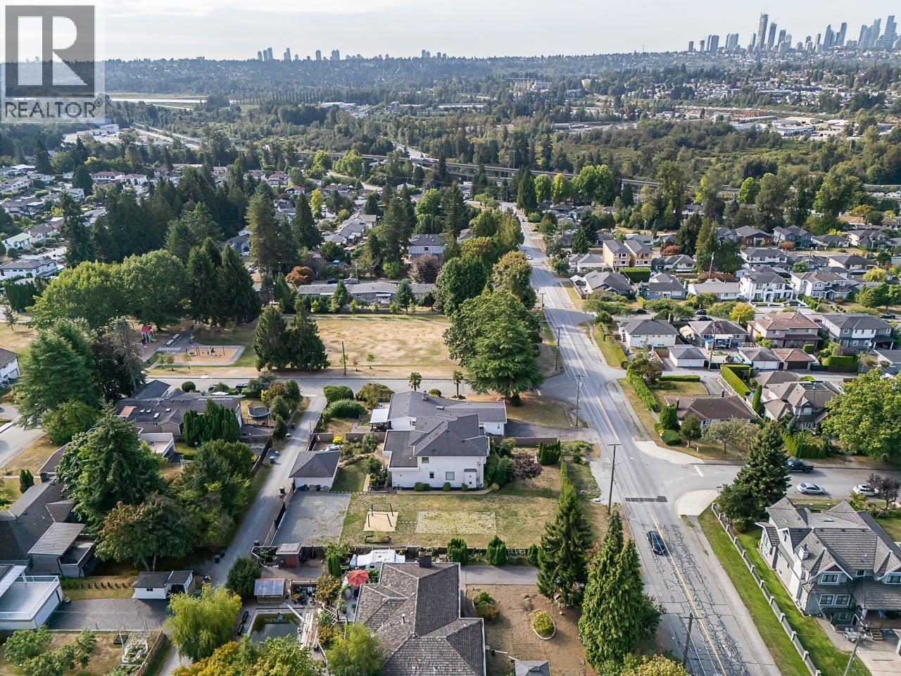 1988 Kensington Avenue, Burnaby, British Columbia  V5B 4E1 - Photo 11 - R3163452