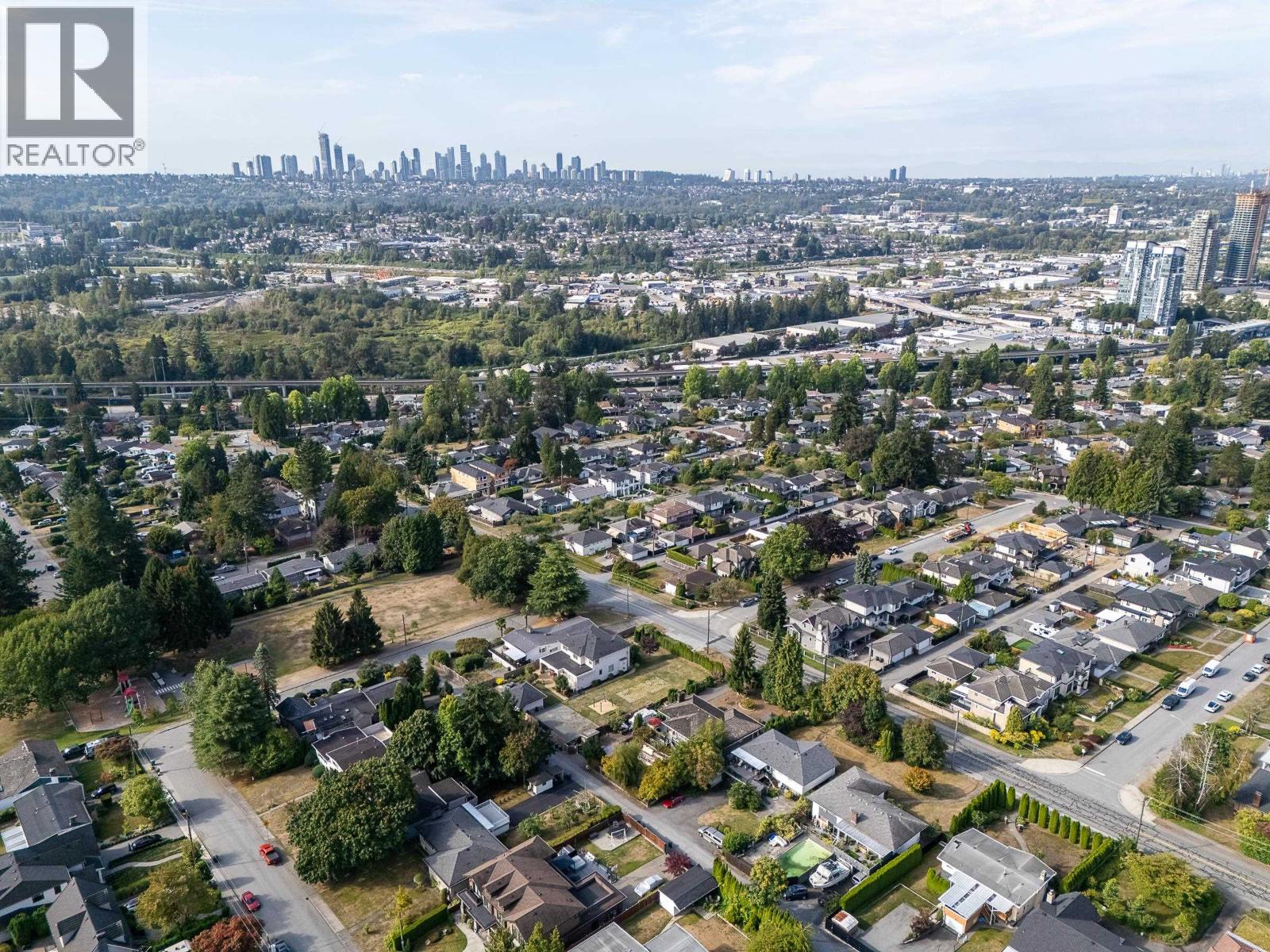 1988 Kensington Avenue, Burnaby, British Columbia  V5B 4E1 - Photo 5 - R3163452