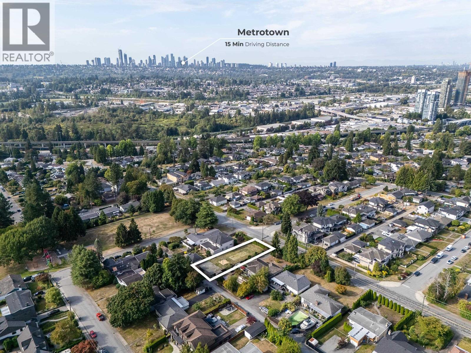 1988 Kensington Avenue, Burnaby, British Columbia  V5B 4E1 - Photo 4 - R3163452