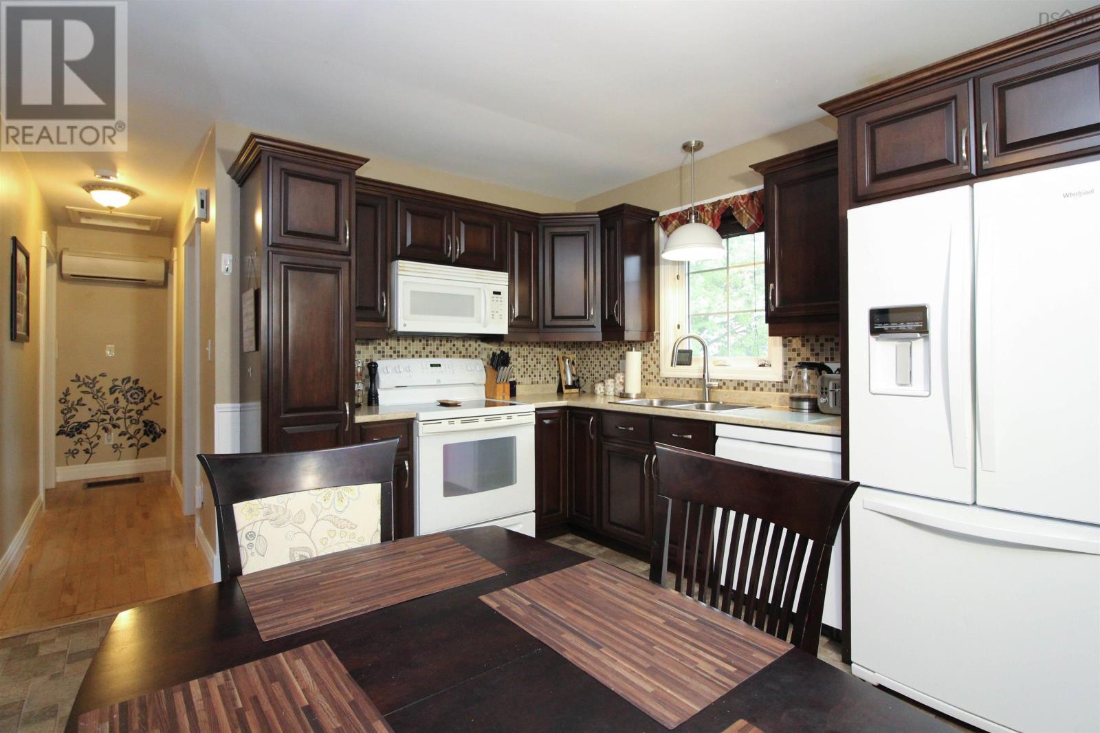 28 Coupar Terrace, Bible Hill, Nova Scotia  B2N 5L3 - Photo 14 - 202623105