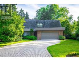 16 COLONIAL CRESCENT, Oakville, Ontario