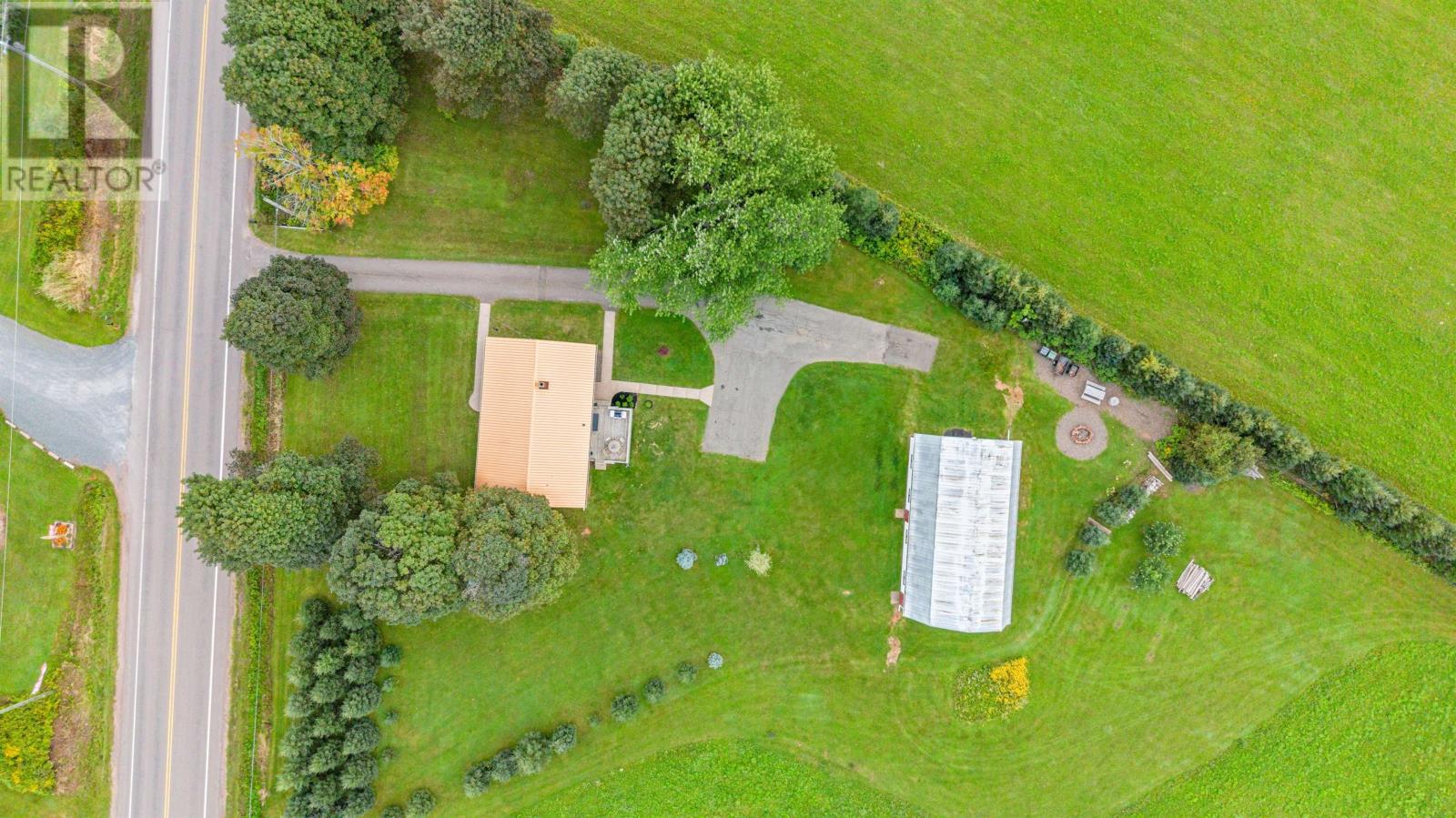2095 North York River Rd, Warren Grove, Prince Edward Island  C0A 1H5 - Photo 3 - 202623107